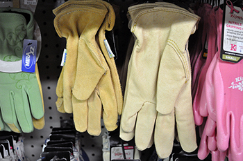 Leather garden gloves