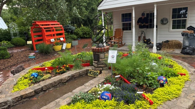 Pizza Herb Garden